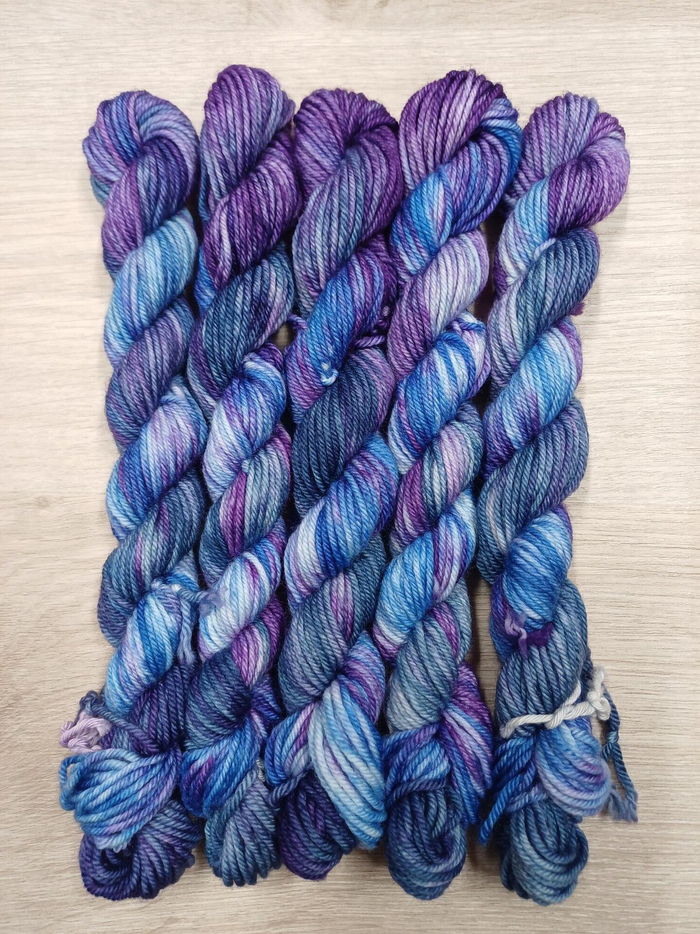 Hip Hei DK Merinosukka mini Mustikkakukko