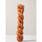 Urth Yarns 16 Fingering O40 kinuski