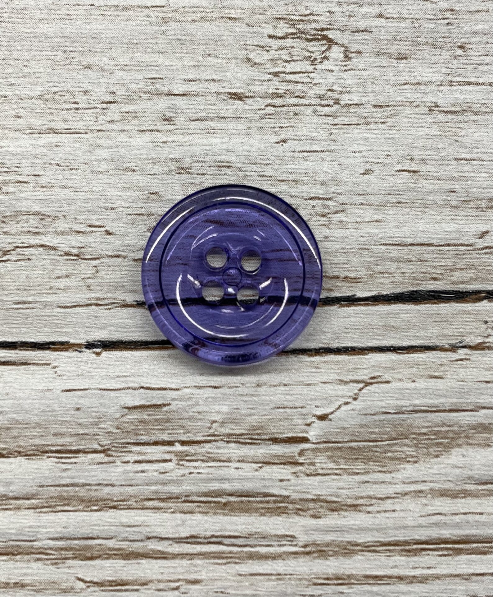 Perus-oivat napit Läpinäkyvä sinivioletti 16mm