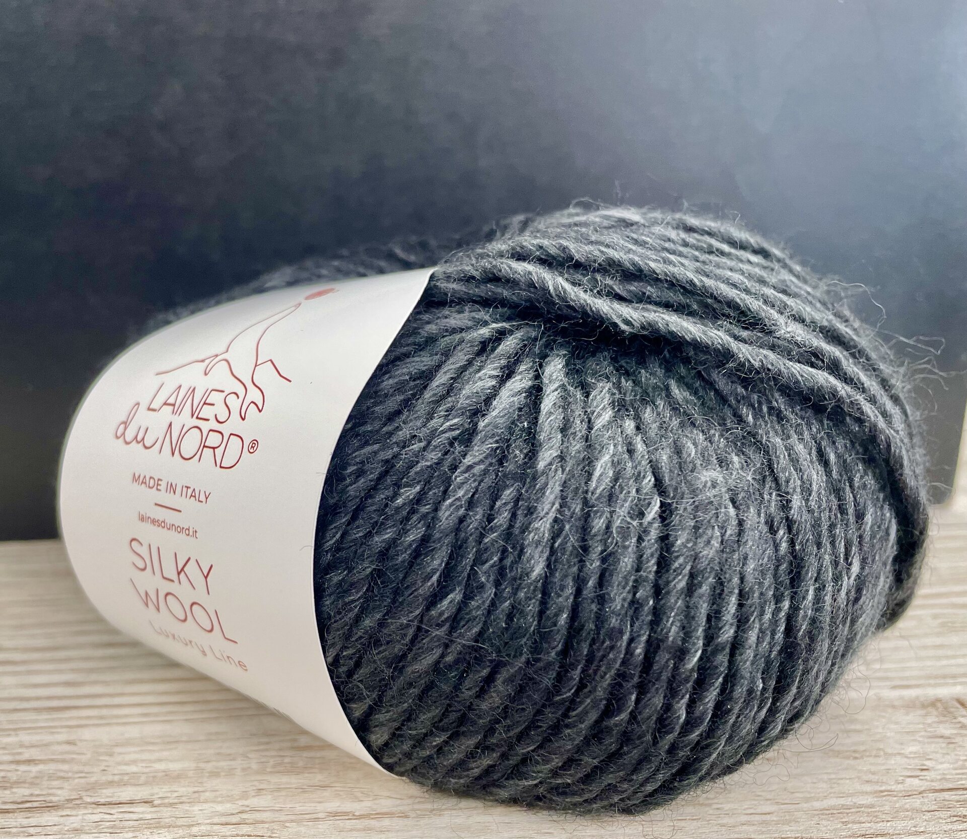 Laines du Nord Silky Wool 10 Hiilenmustausta