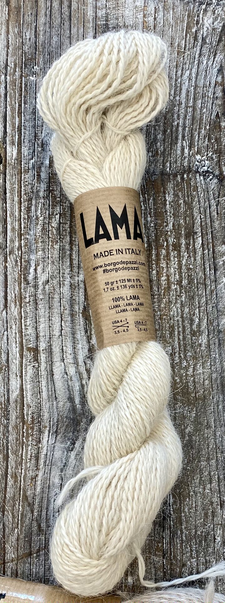 Borgo de'Pazzi Lama 01 luonnonvalkoinen