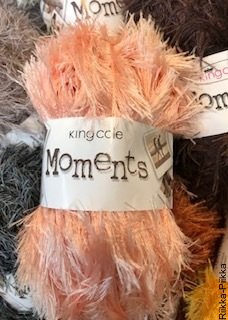 King Cole Moments 1611 persikka (poistuva väri)