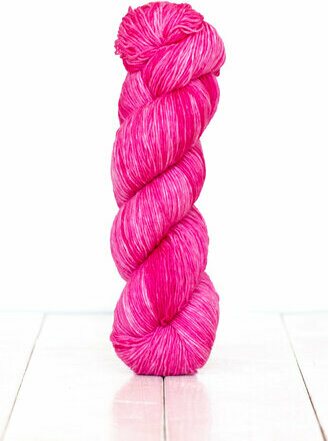 Urth Yarns Monokrom -fingering 3066 topakka pinkki