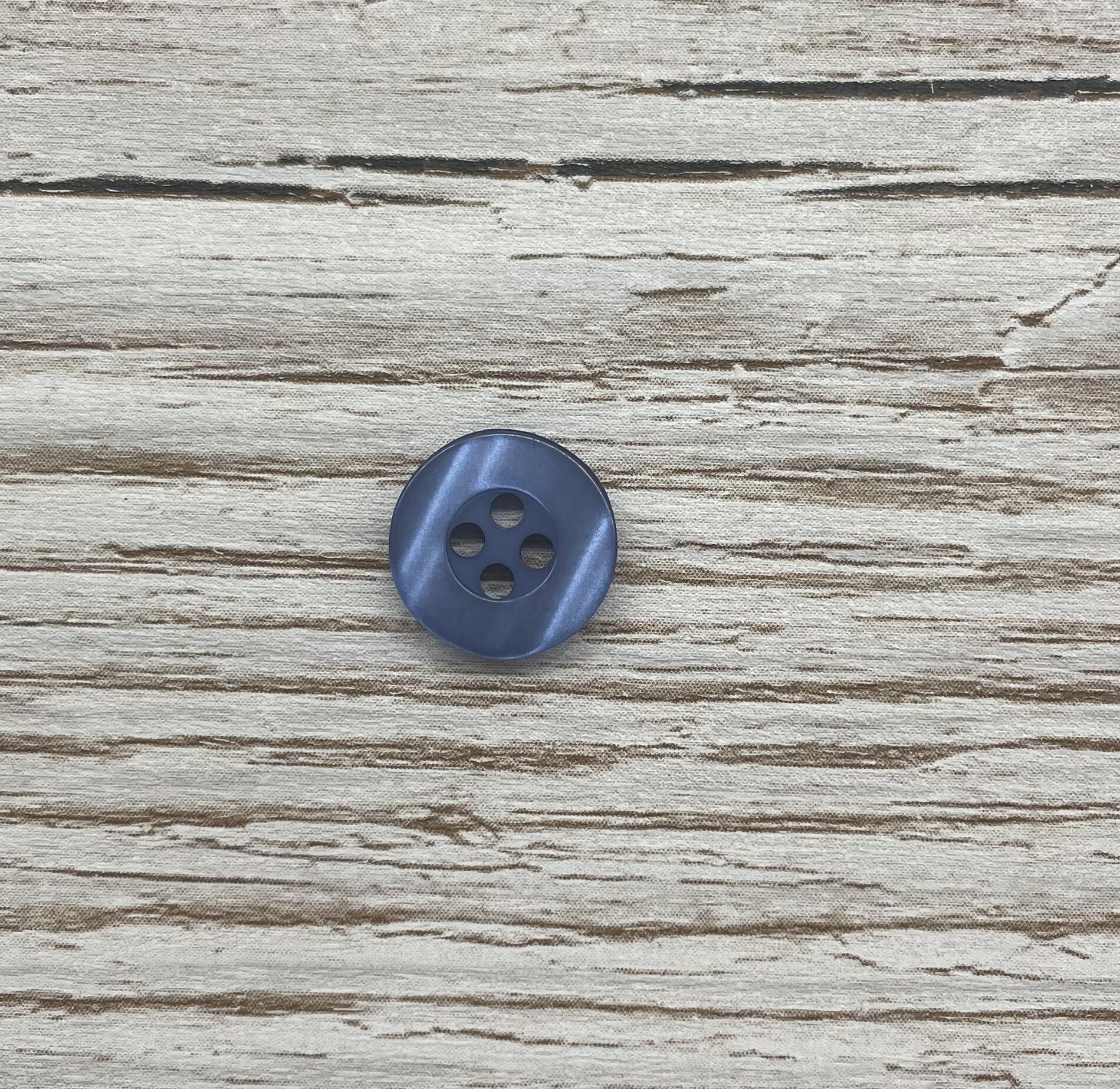 Perus-oivat napit 4-reikäinen v-sininen 12mm