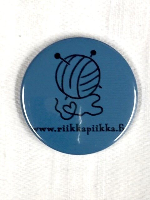 Meijän omat magneetit Neulontakerä