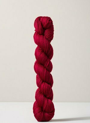 Urth Yarns 16 Fingering R10 vadelmanpunainen