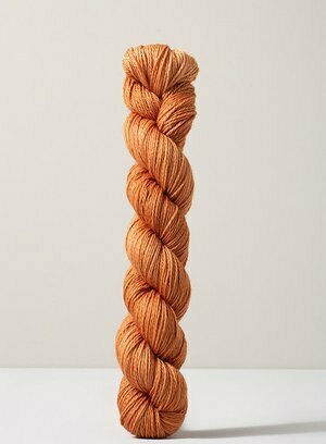 Urth Yarns 16 Fingering O40 kinuski