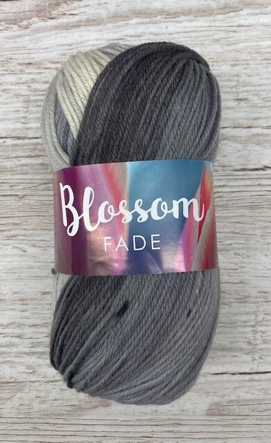 Blossom Fade 35 valkeasta tummanharmaaseen