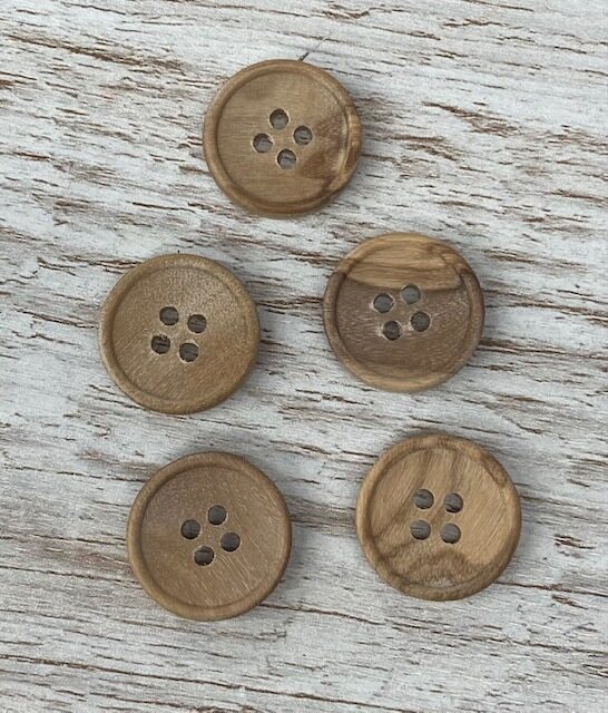 Puiset napit Nelireikäinen 18mm